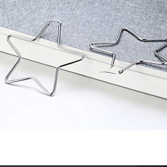 🔴🆕️ Star Earrings Hoops - Picture 10 of 11